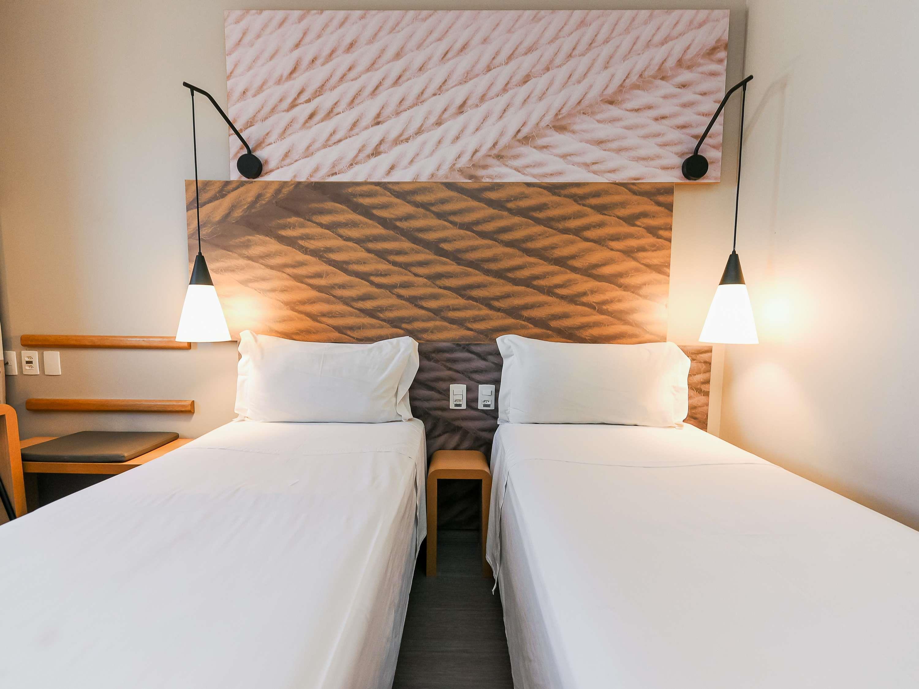 غرفة قياسية بسريرين منفصلين، Ibis Jacarei 2/7