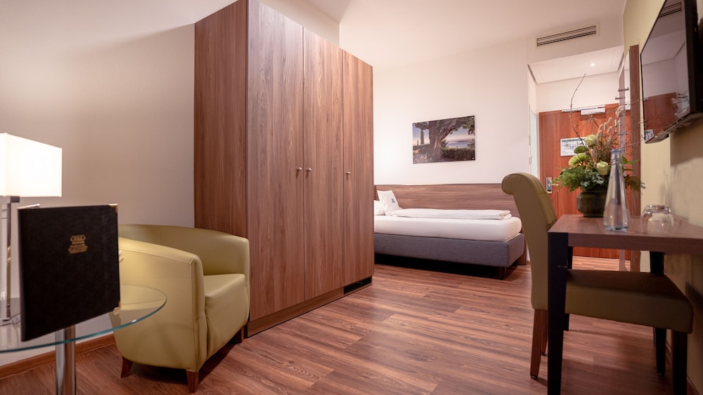Parkhotel St. Leonhard 27/68