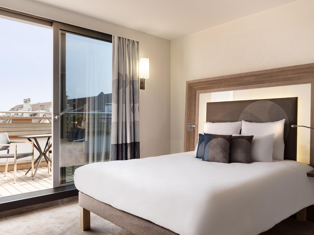 EXECUTIVE, DOUBLE BED