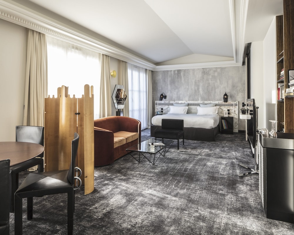 Hotel Les Bains Paris 48/77