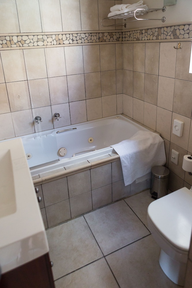BlaauwVillage Boutique Guest House 62/65