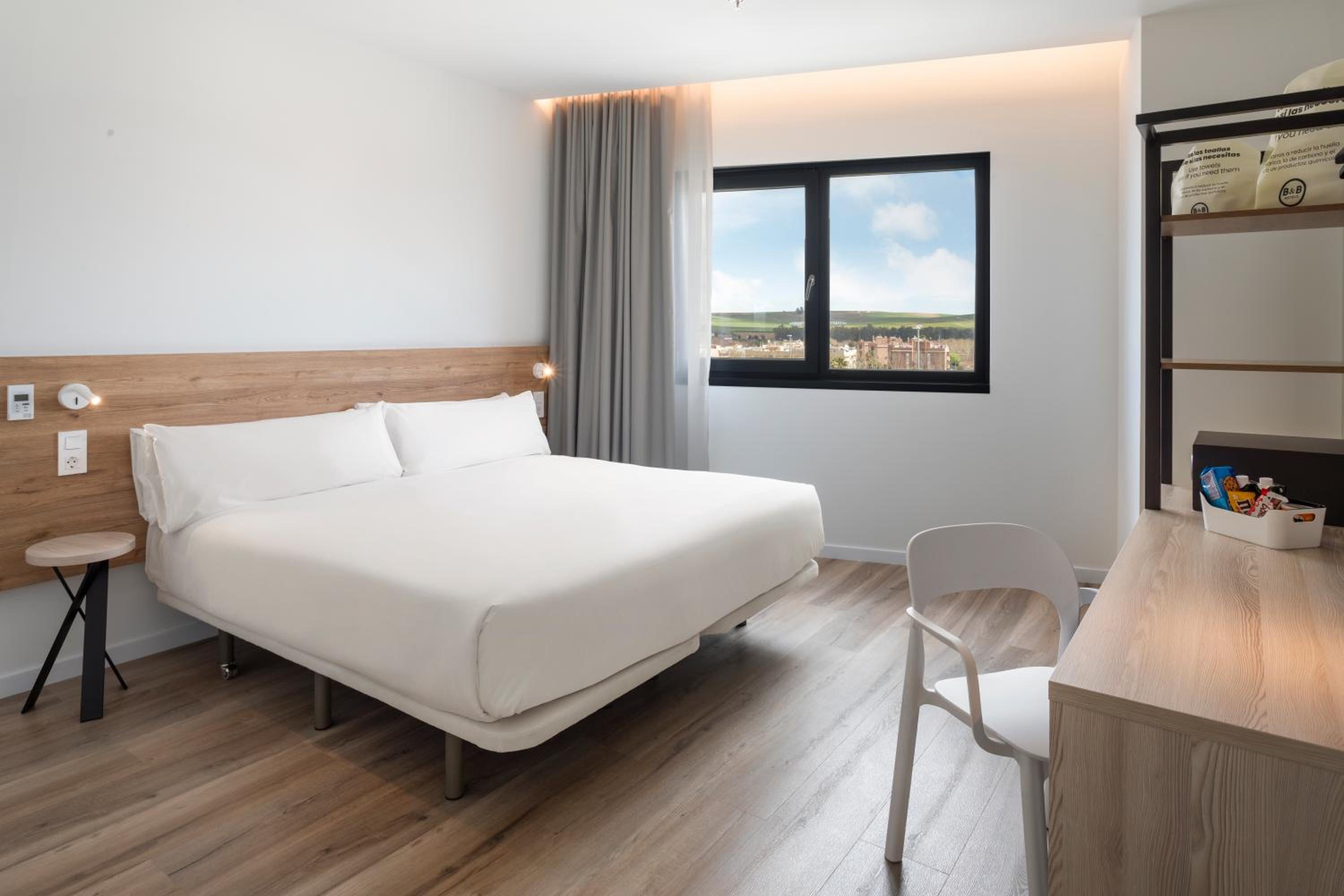 غرفة سوبيريور بسرير مزدوج، B&B HOTEL Ecija 4/9