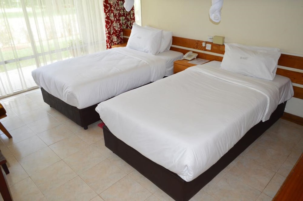 Golf Hotel Kakamega 17/50
