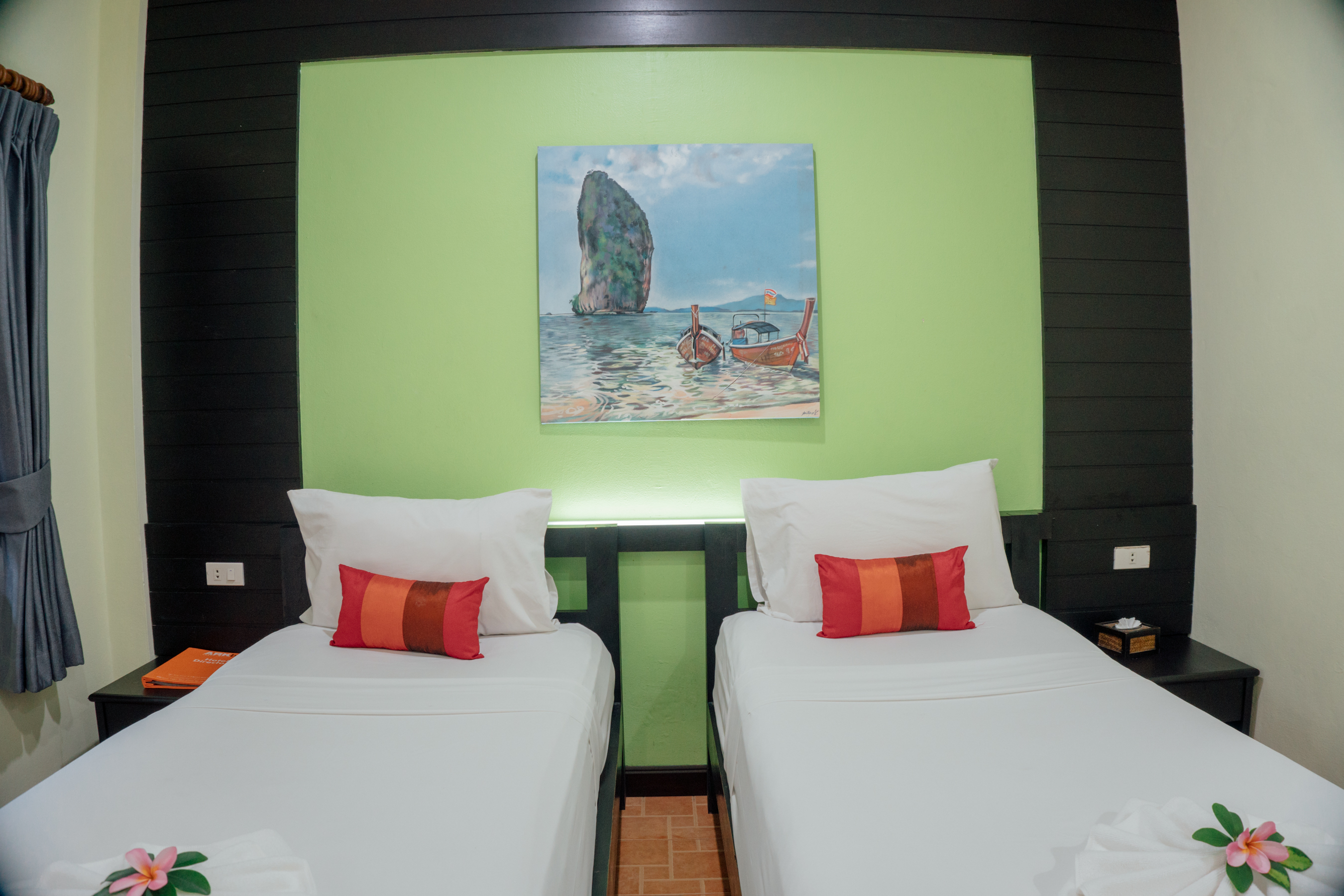 Ark Bar Beach Resort 37/64