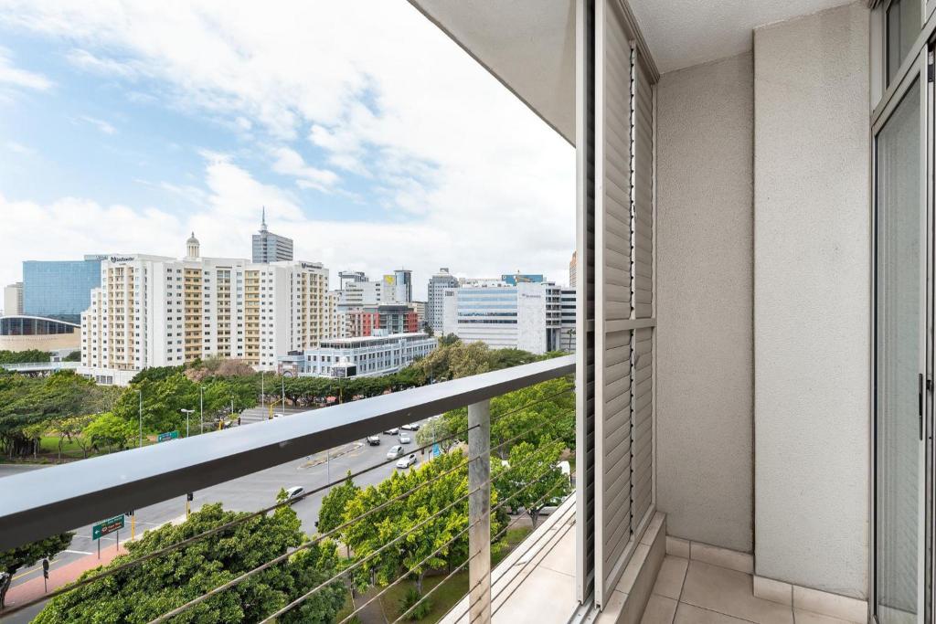Harbouredge Suites By Totalstay 81/94