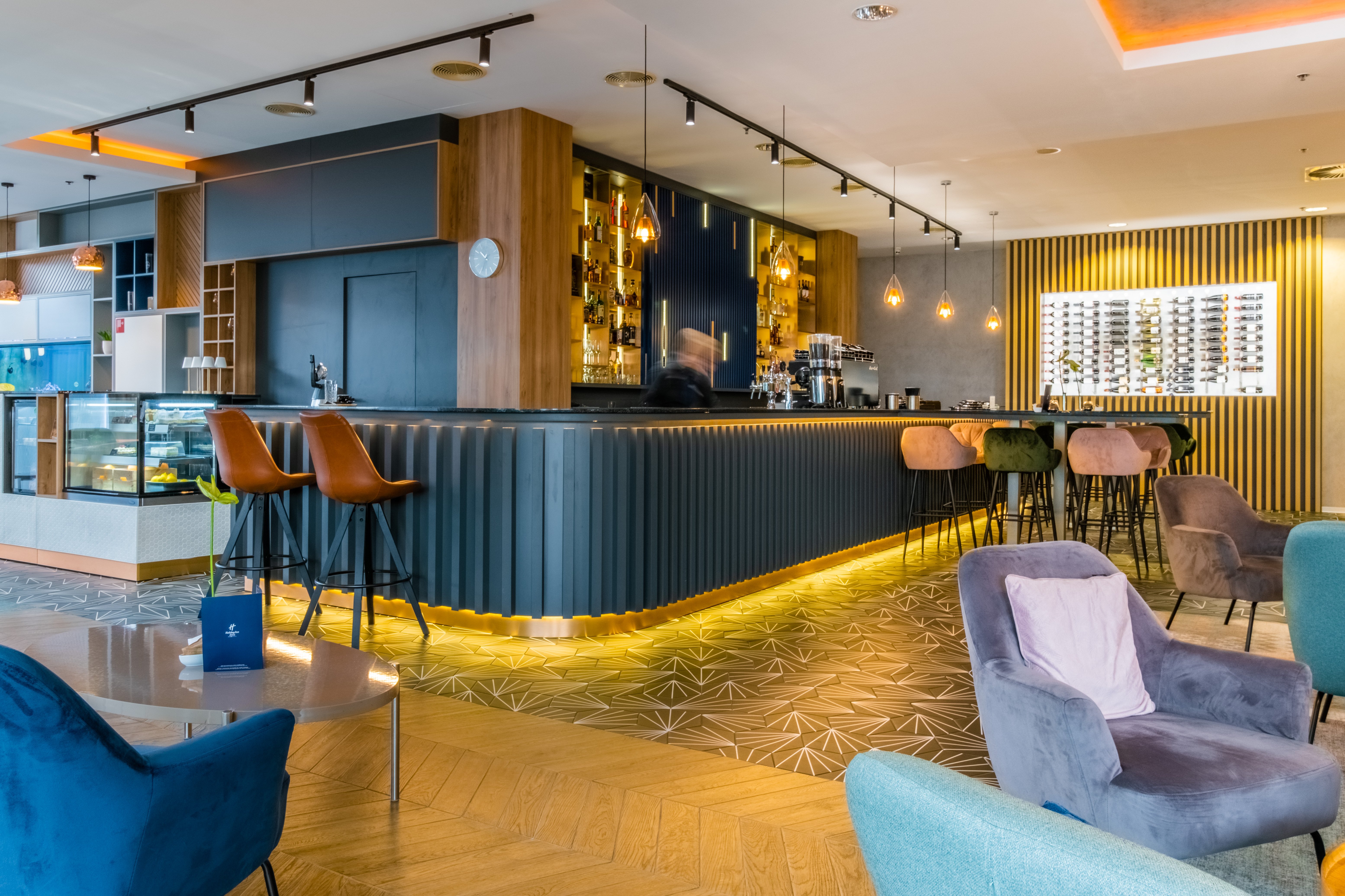 HOLIDAY INN ZILINA 57/78