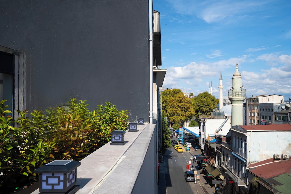 Smart and Simple Hotel Karakoy 46/50