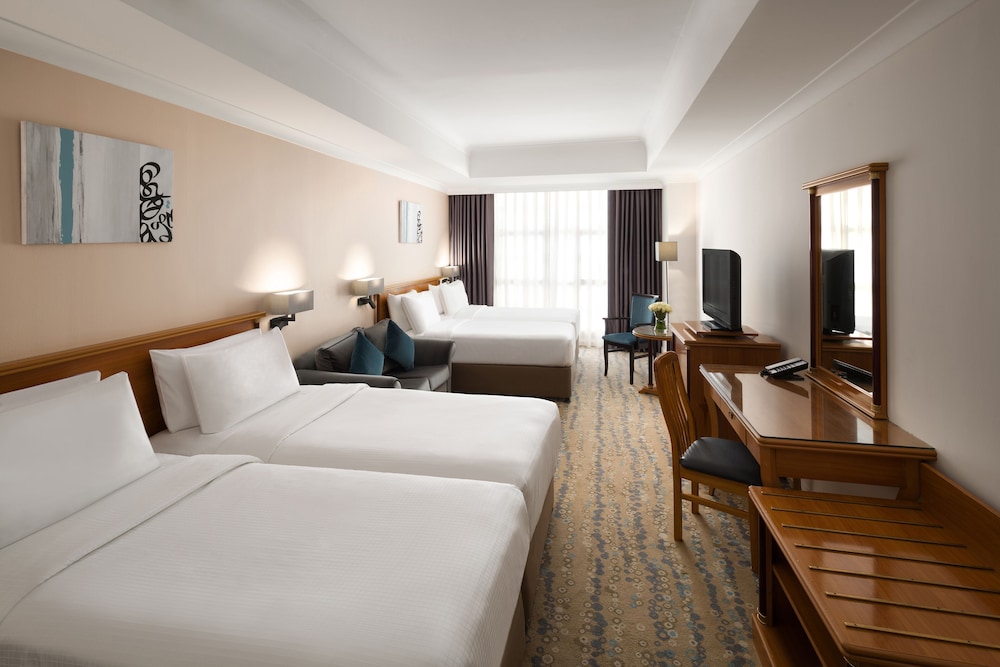 Superior, 4 Beds, Partial Haram View