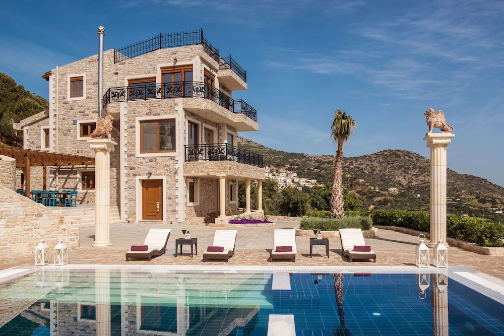 Bella Mare Villa 2/27