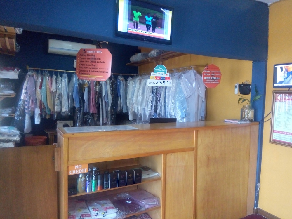 Feehi's Place Hostel 20/38