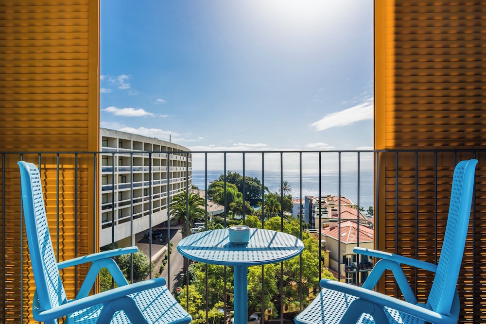 Pestana Casino Studios 6/53