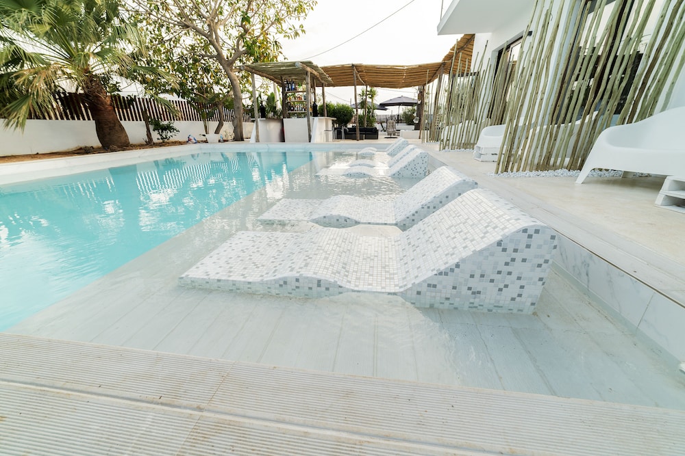 PAIISE Hotels 35/58