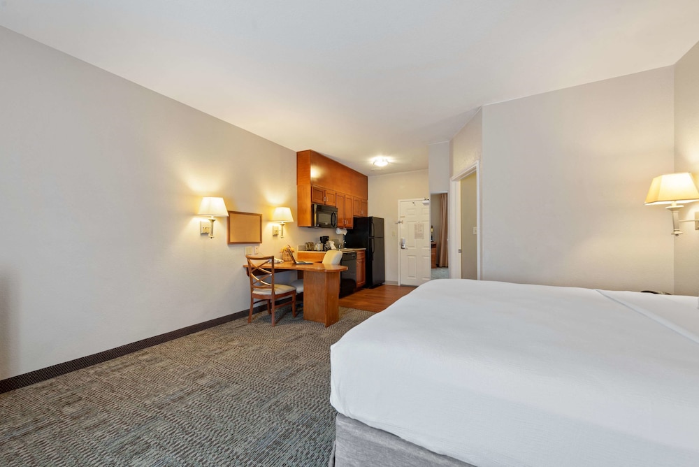 Extended Stay America Suites Houston - IAH Airport 20/62