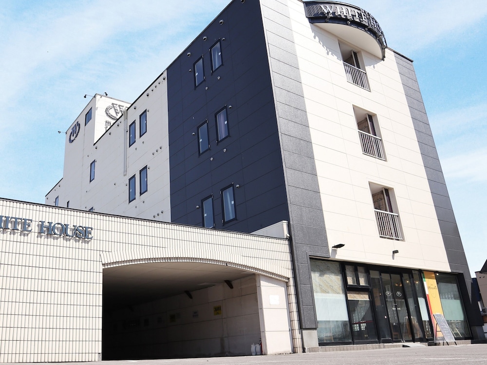 Hotel New White House 2/30