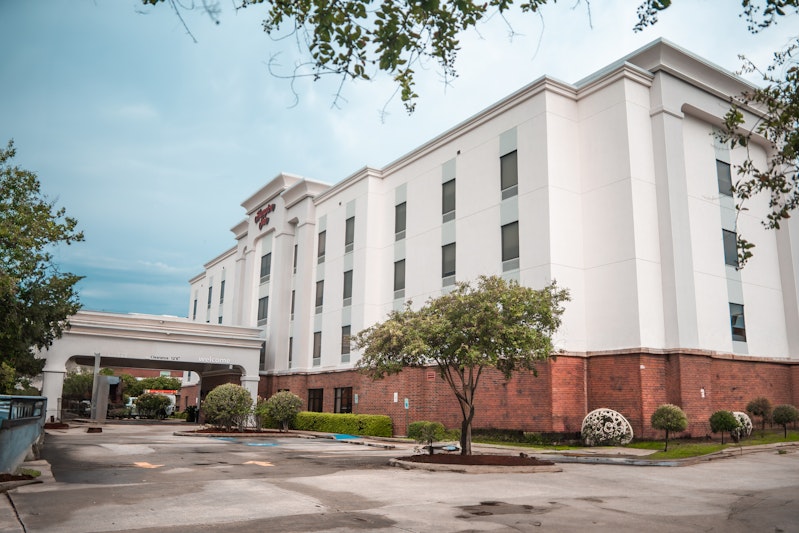 Hampton Inn Gonzales 54/56