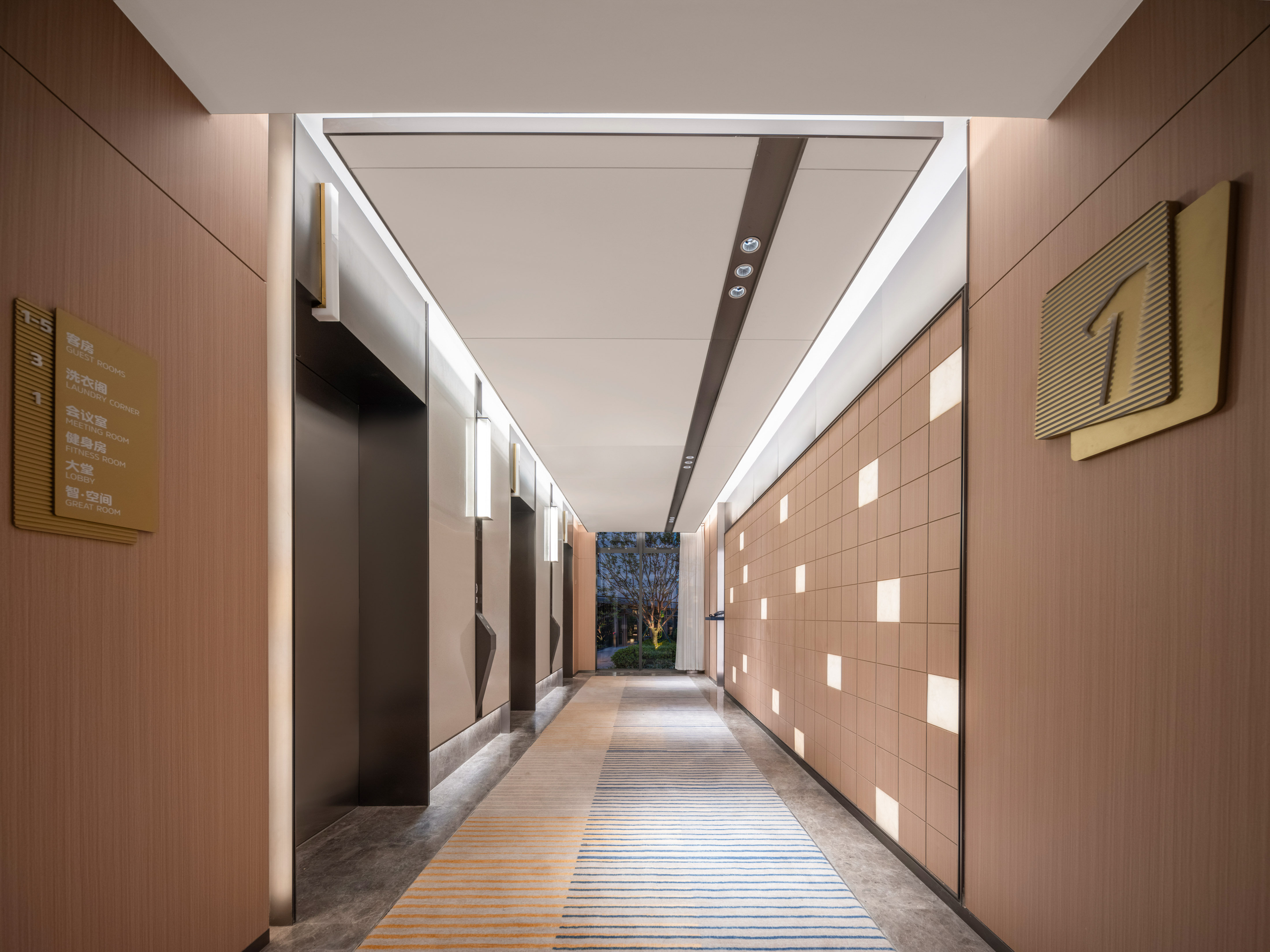 Holiday Inn Express Beijing Zhongguancun Tech Park 24/49