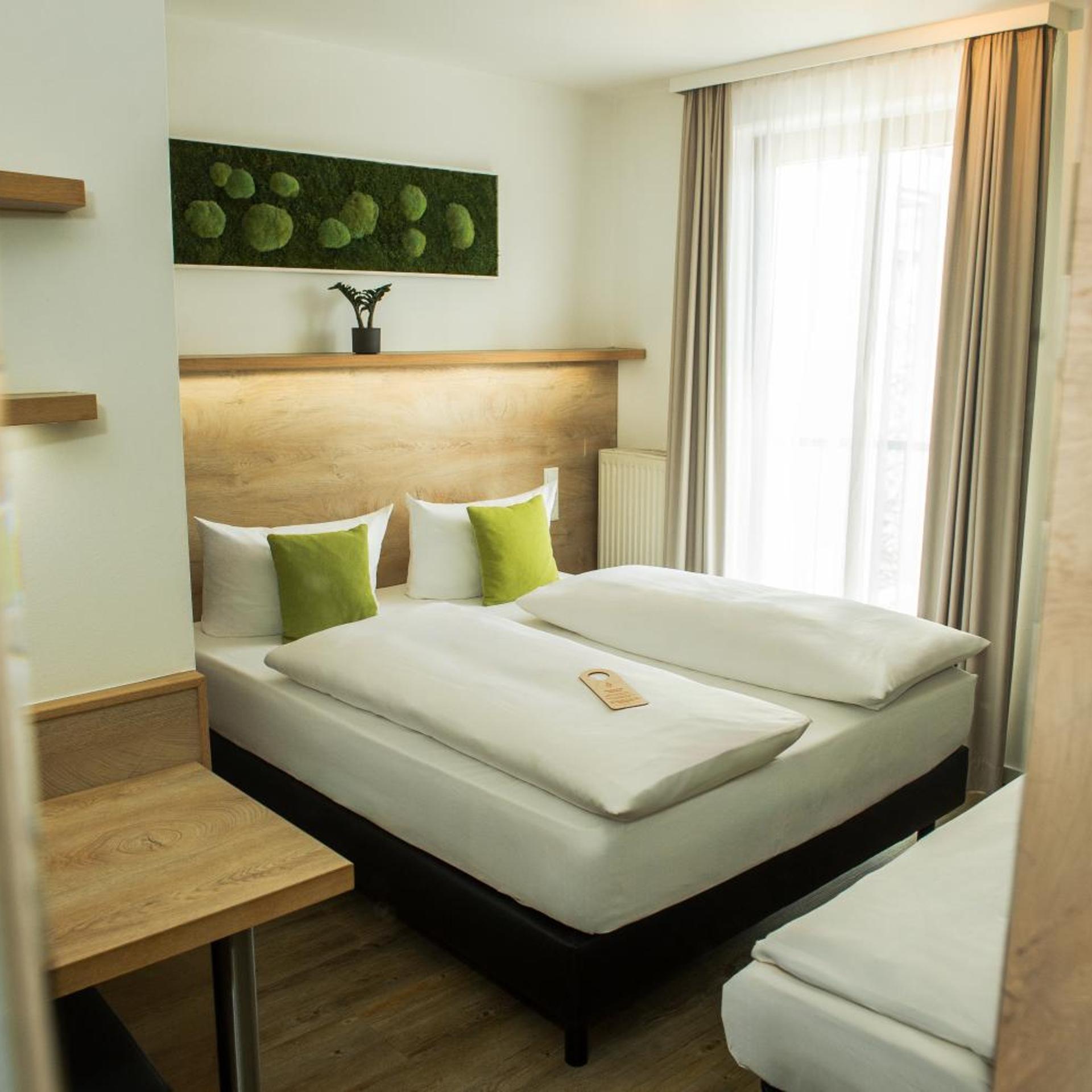 غرفة بسرير مزدوج، GOLDEN LEAF PERLACH ALLEE HOF 4/10