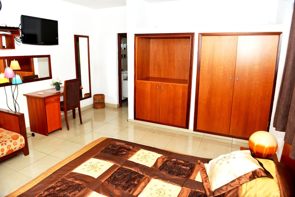 Golden Hotel & Suites 23/50