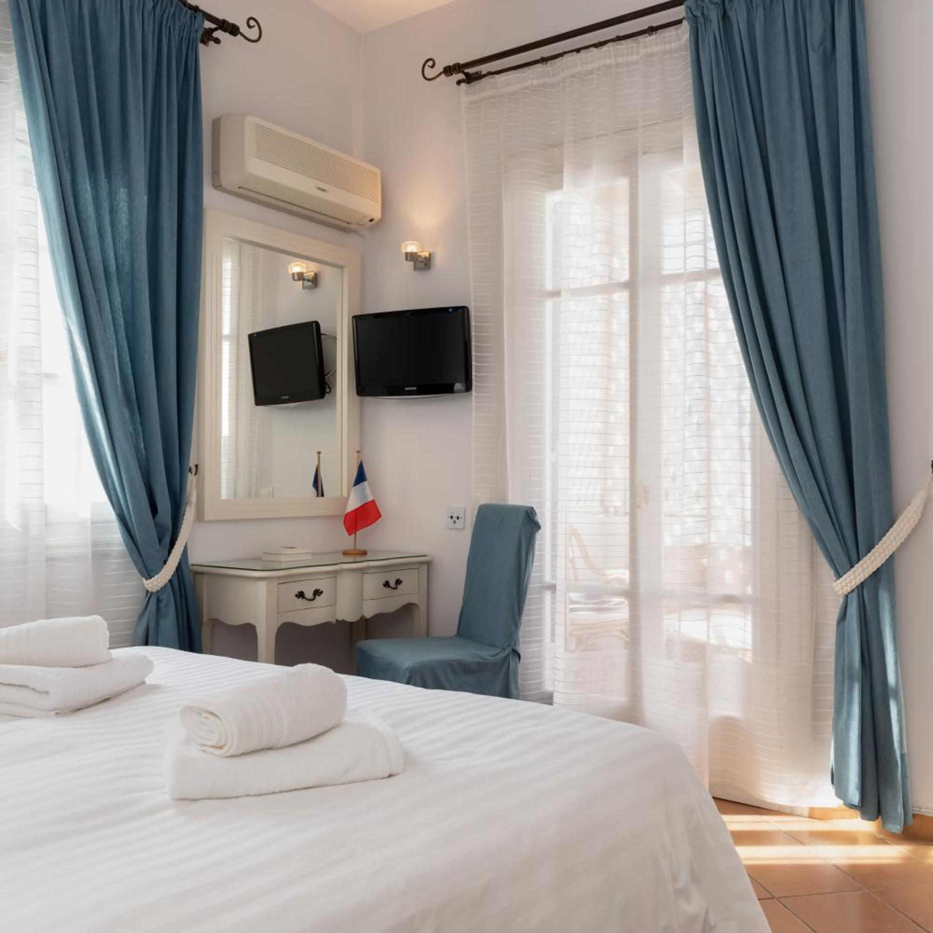 Ambassador, Apartment
