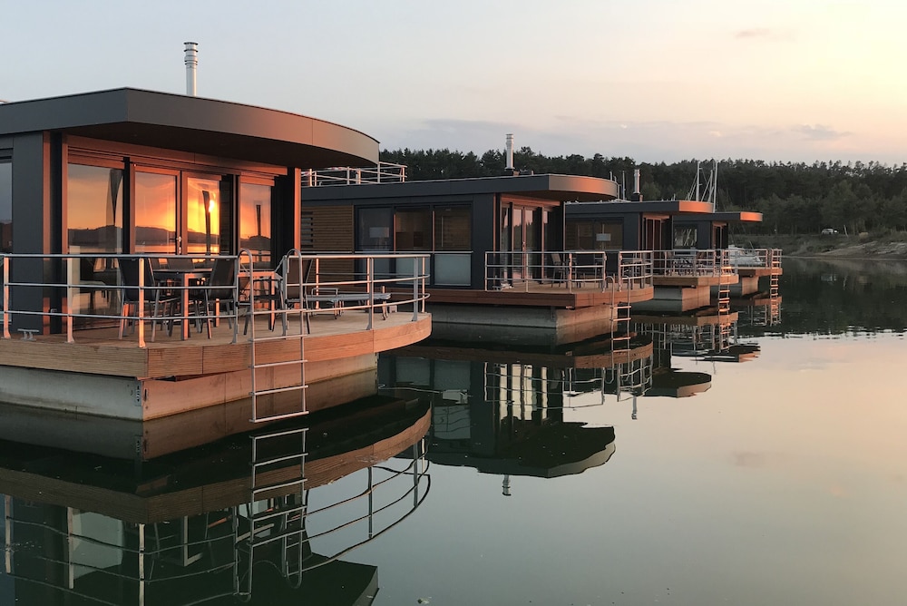 Floating Village Brombachsee 2/50
