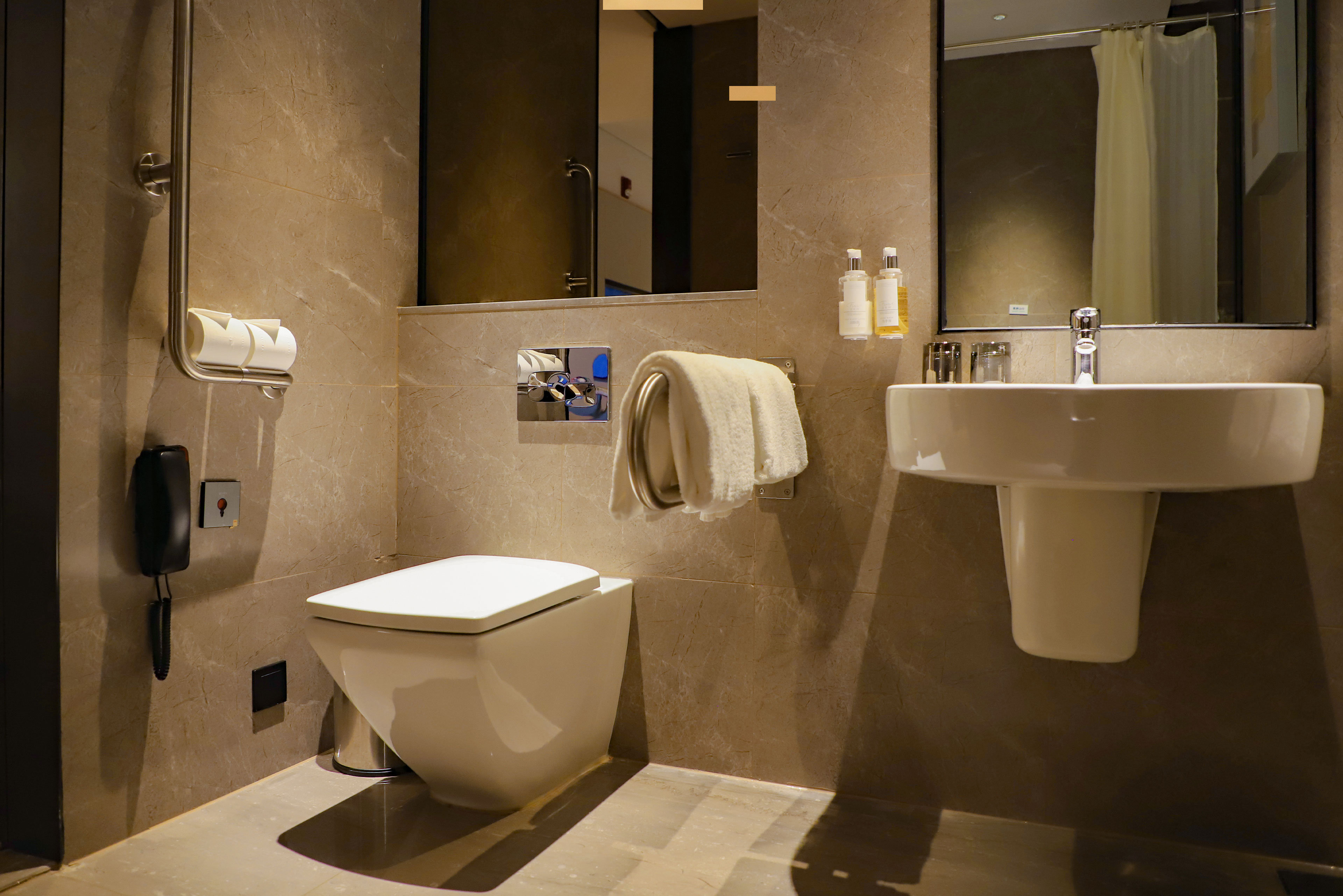 Holiday Inn Zhengzhou High-Tech Zone 72/74
