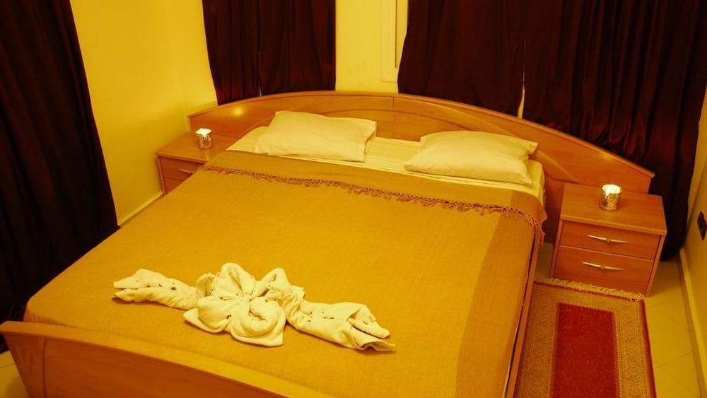 Flathotel 8/34