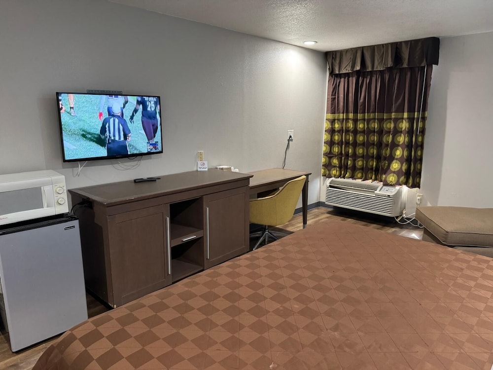 Executive Inn & Suites Baker 15/28