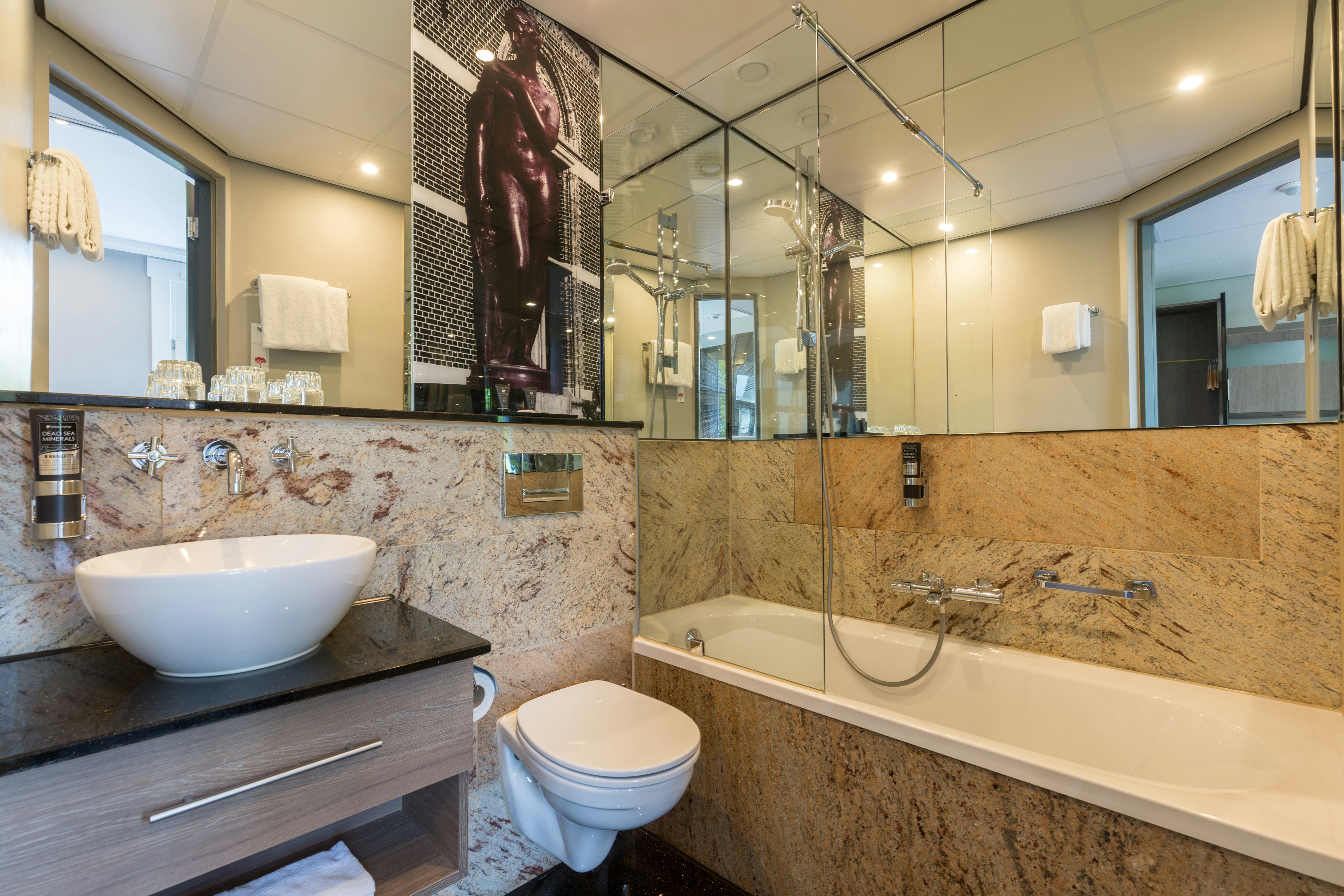 Leonardo Hotel Amsterdam Museum Quarter 33/33