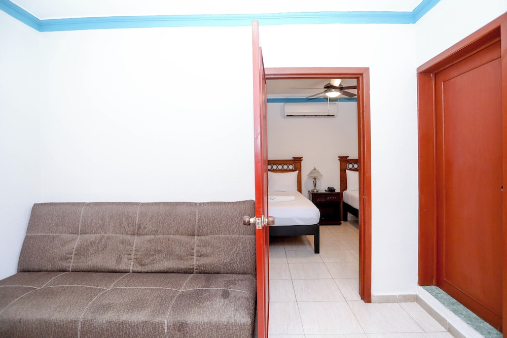 Hotel Avenida Cancun 50/50