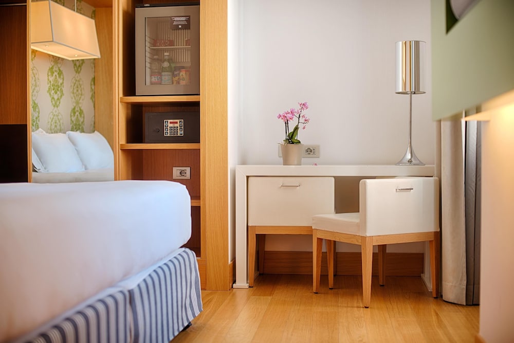 Hotel NH Genova Centro 8/47