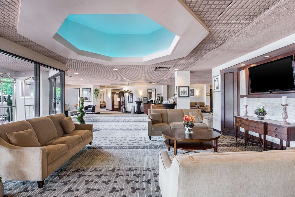 Wingate by Wyndham Troy 33/50