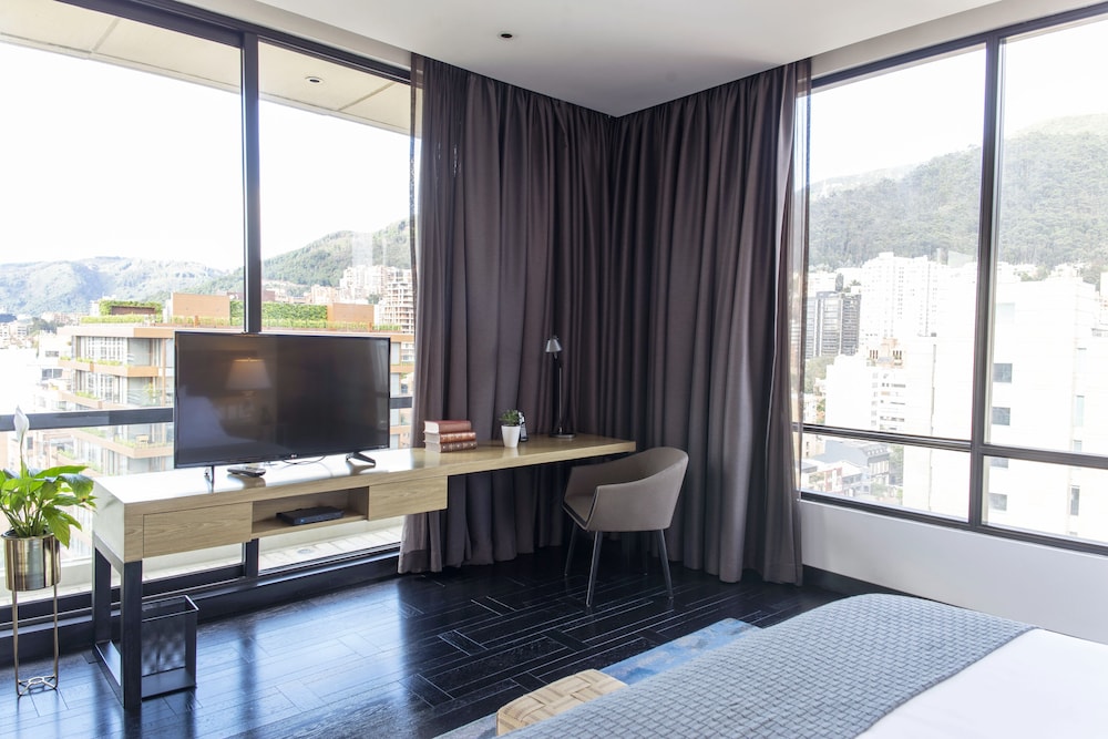 8010 Urban Living 30/46