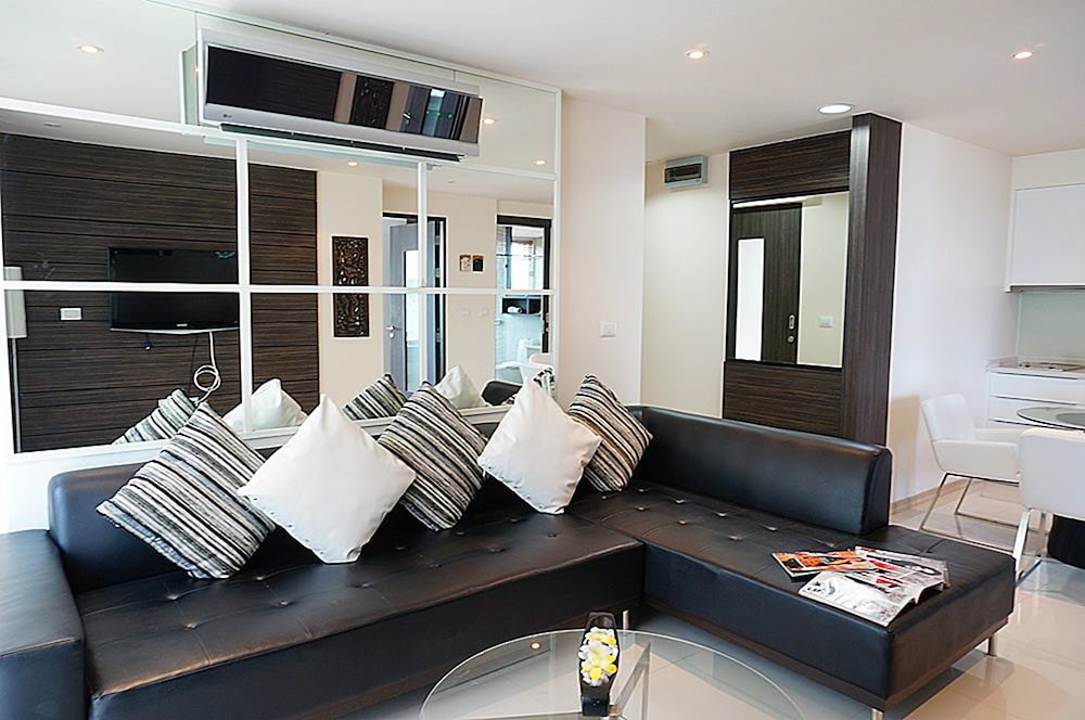 THE BAYCLIFF RESIDENCES 20/50