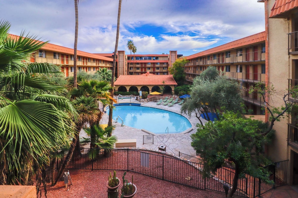 Studio6 Phoenix, AZ – Sky Harbor 14/18