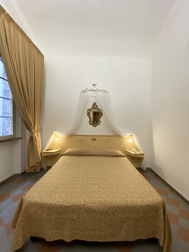 Piccolo Hotel Etruria 23/69