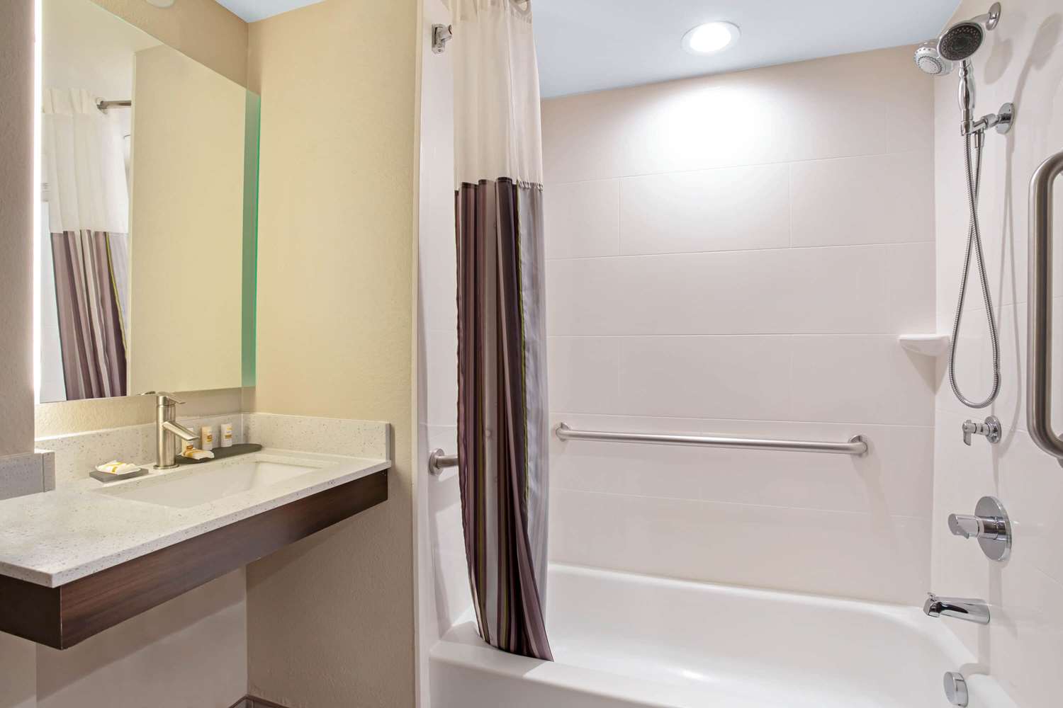 La Quinta Inn & Suites by Wyndham Denver Aurora Medical 43/43