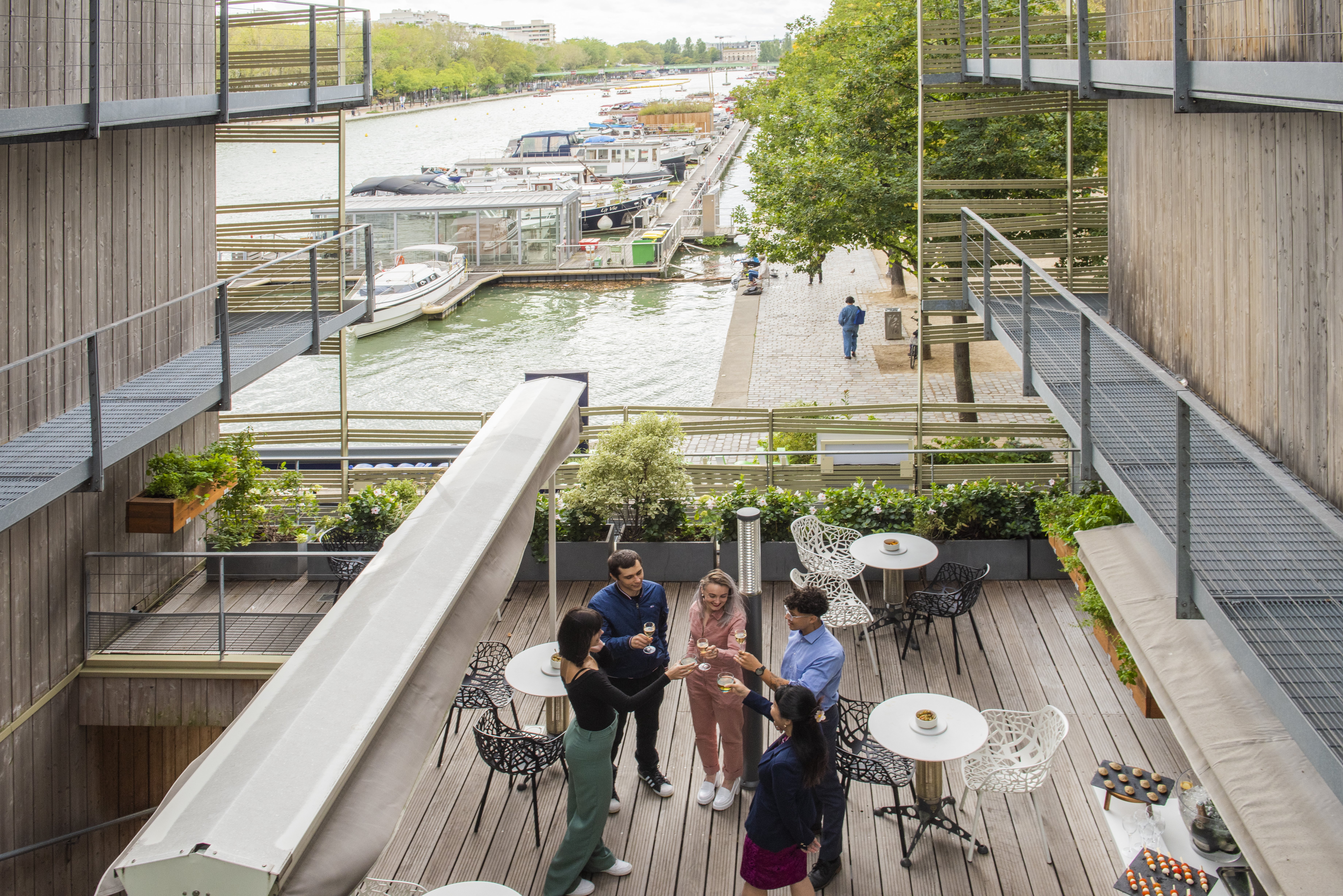Holiday Inn Express Paris - Canal de la Villette 55/63
