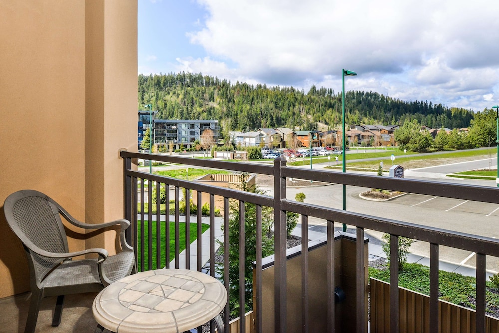Hampton Inn and Suites Coeur D Alene 45/45