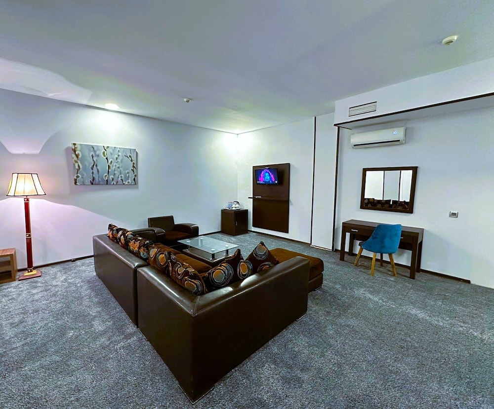 Crossway Hotel Baku 46/60