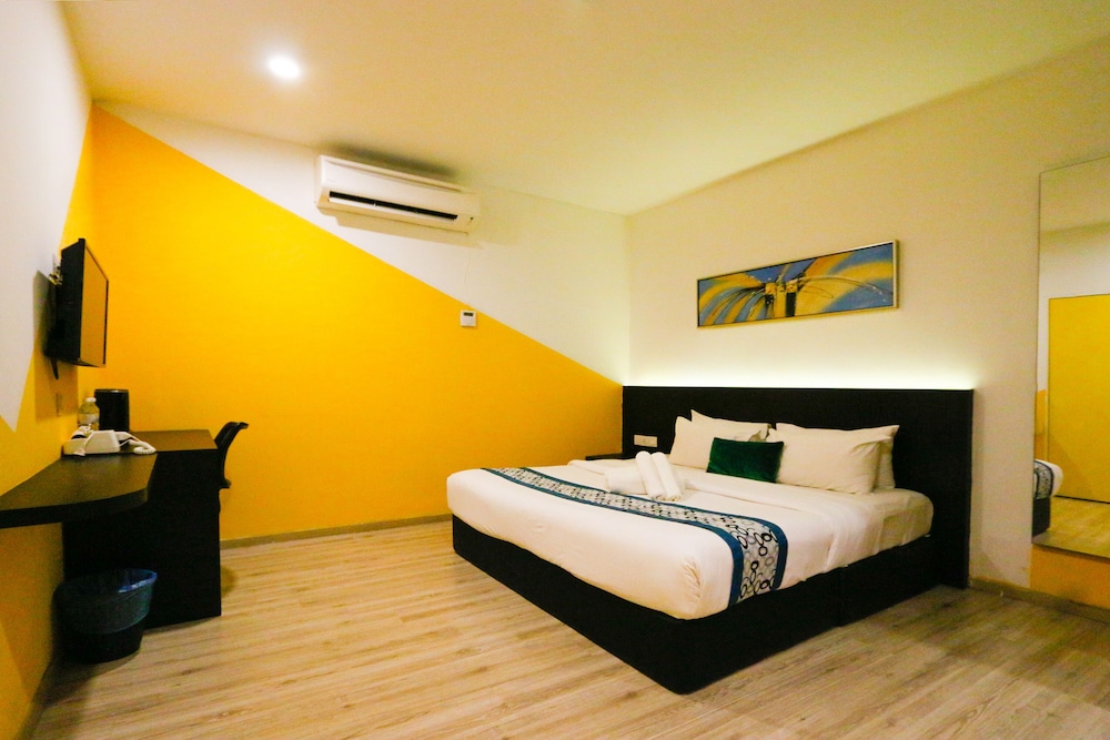 Swing & Pillows at Golden Roof Hotel Sunway Ipoh 10/33