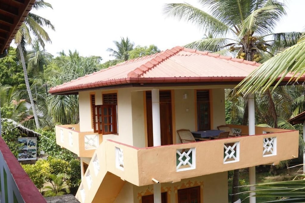 Beach Lagoon Guest House 10/50