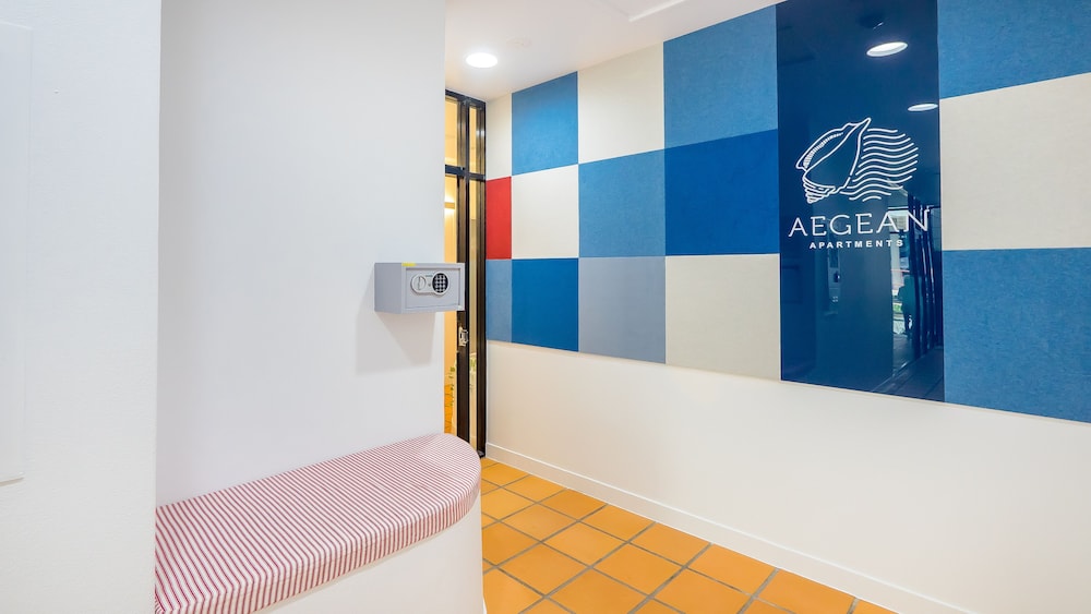 Aegean Mooloolaba 18/65