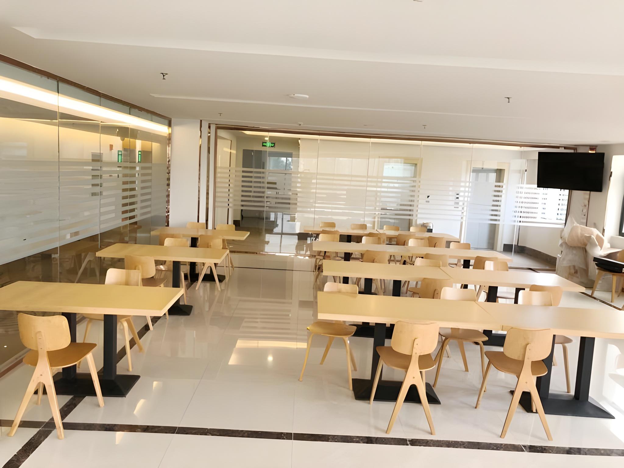 GreenTree Inn Zaozhuang Taierzhuang Ancient City Tourist Service Center Business Hotel 28/32