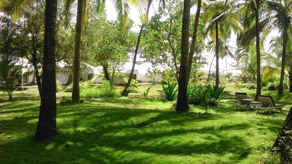 MONTEGO BAY BEACH VILLAGE 32/50