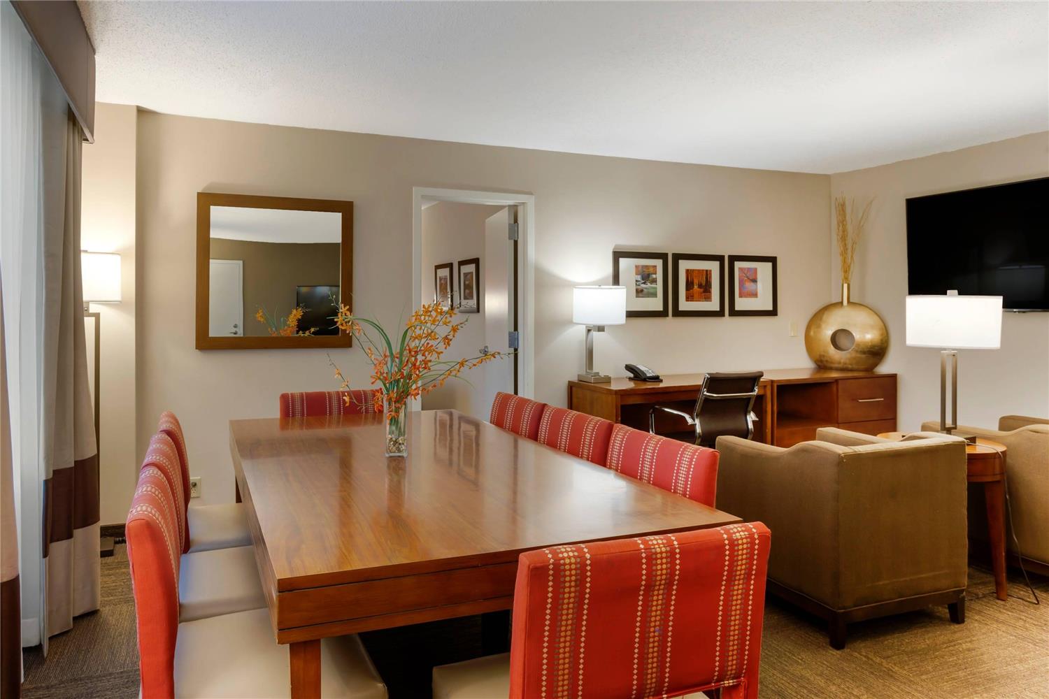 Comfort Inn and Suites Presidential 18/33