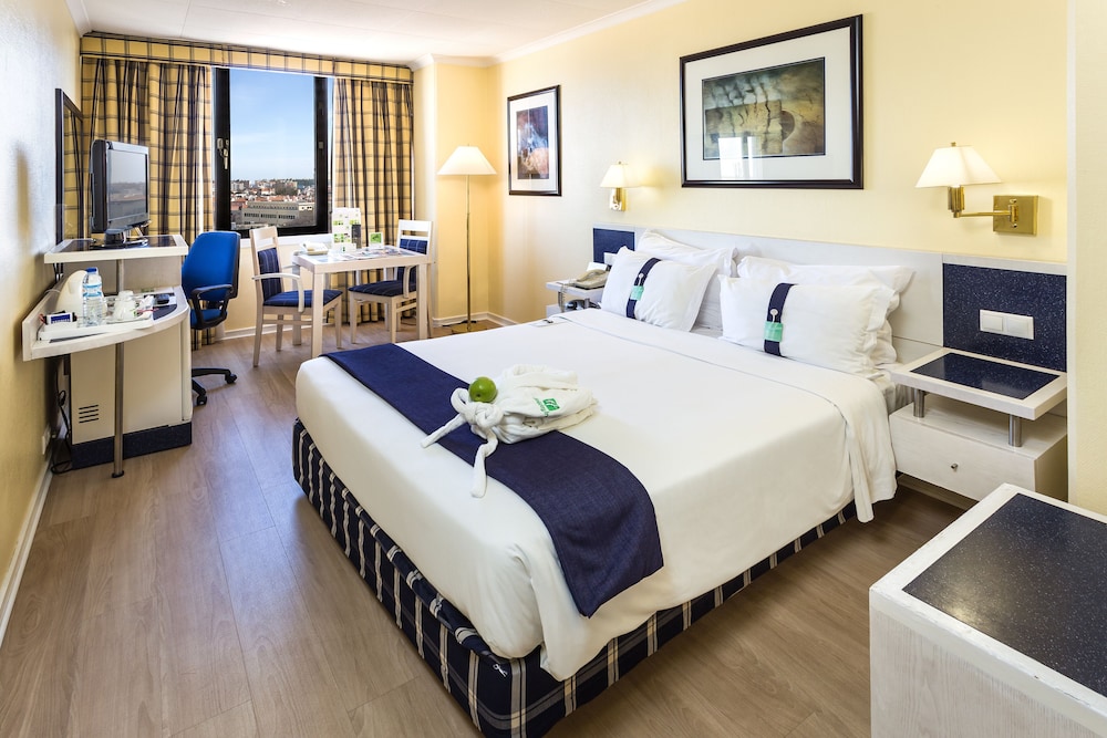 Holiday Inn Lisbon 26/77