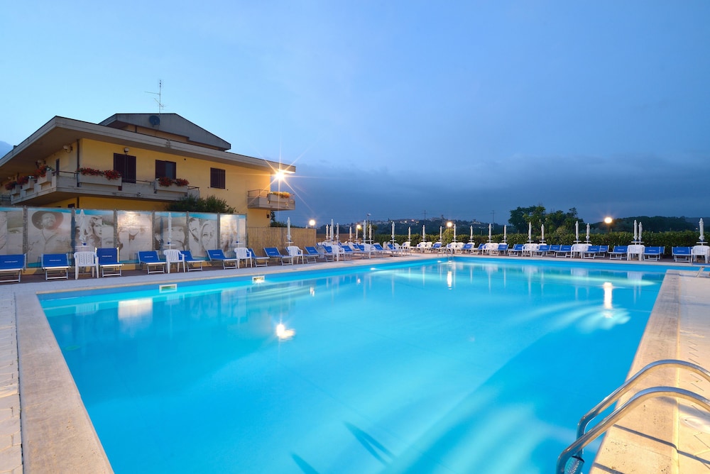 Hotel Ristorante Dante 3/50