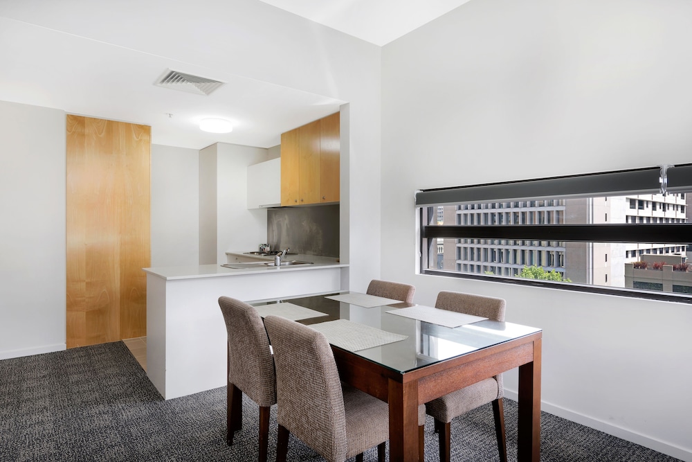 Melbourne CBD Central Apartment Hotel 28/37
