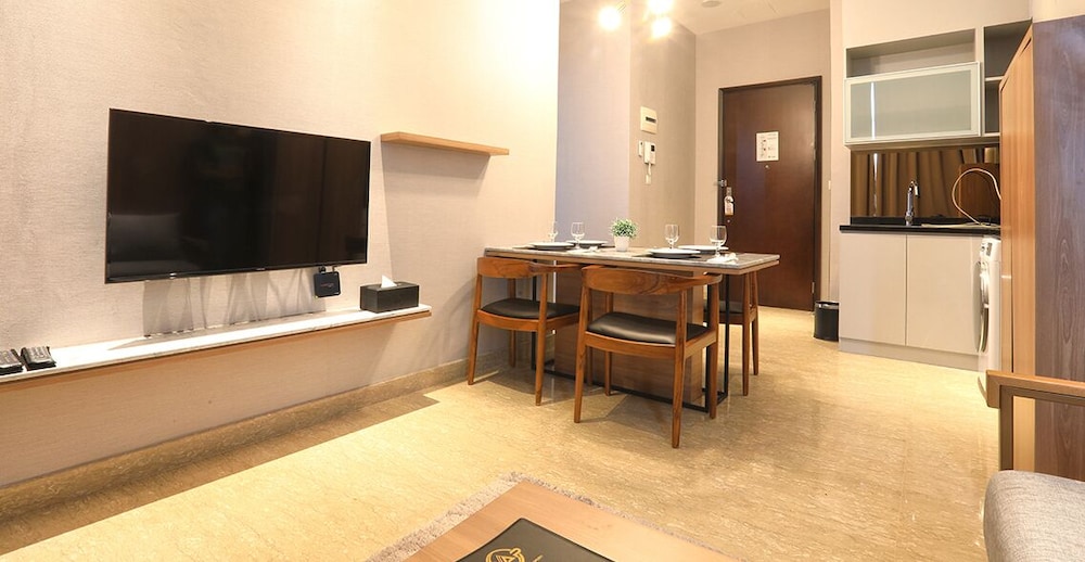 Menteng Park Exclusive Emerald 54/68