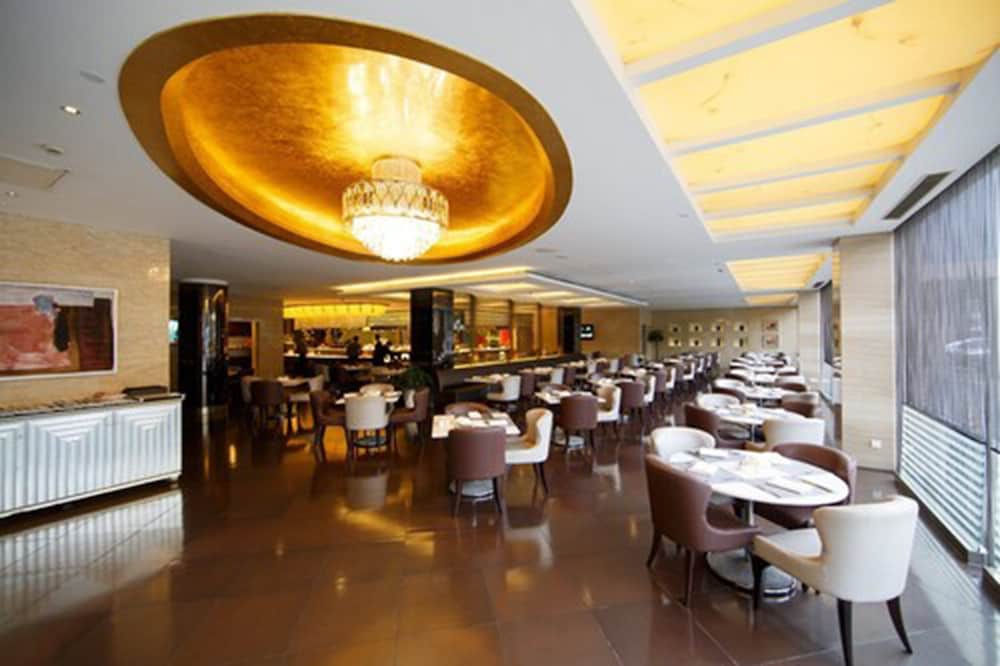 Hotel Equatorial Shanghai 29/34